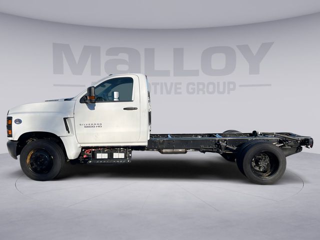 2023 Chevrolet Silverado MD Work Truck Image 9 of 26