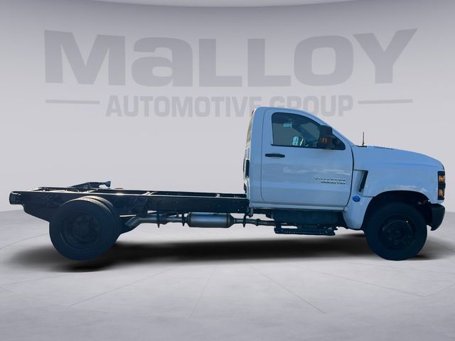 2023 Chevrolet Silverado MD Work Truck Image 4 of 26