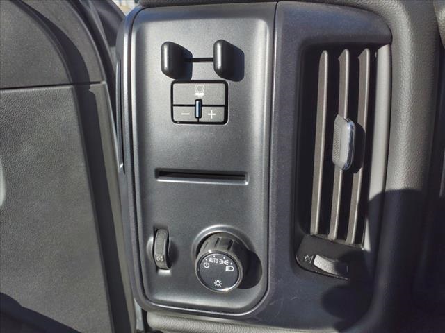 Vehicle image 9 of 11
