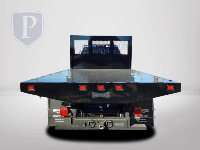 Vehicle image 4 of 11