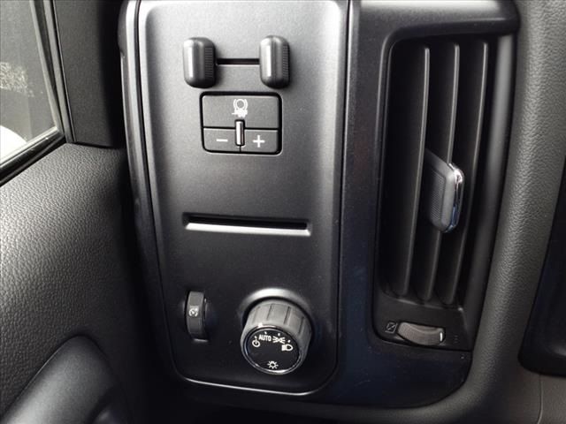 Vehicle image 11 of 13