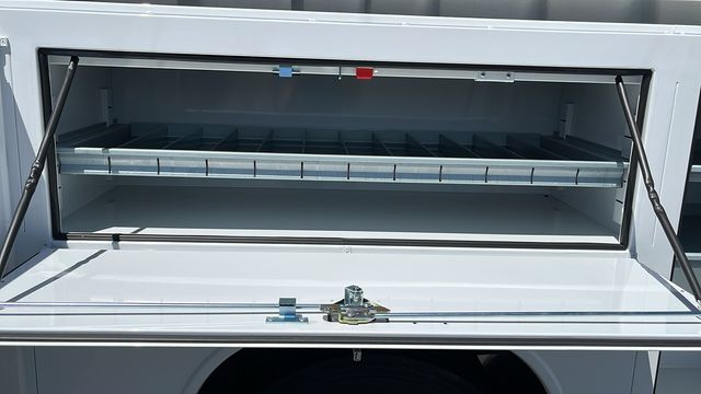 Vehicle image 29 of 51
