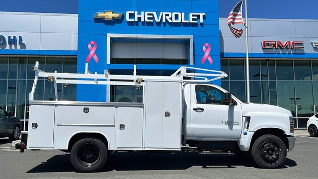 Vehicle image 4 of 51
