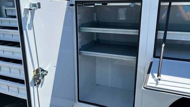 Vehicle image 16 of 51