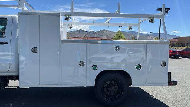 Vehicle image 12 of 51