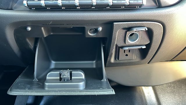 Vehicle image 48 of 51
