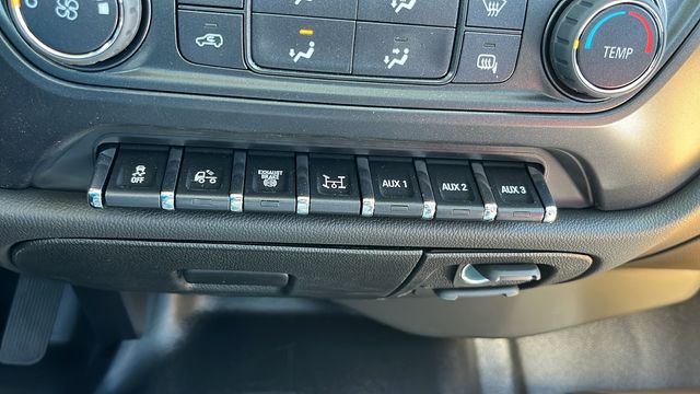 Vehicle image 47 of 51