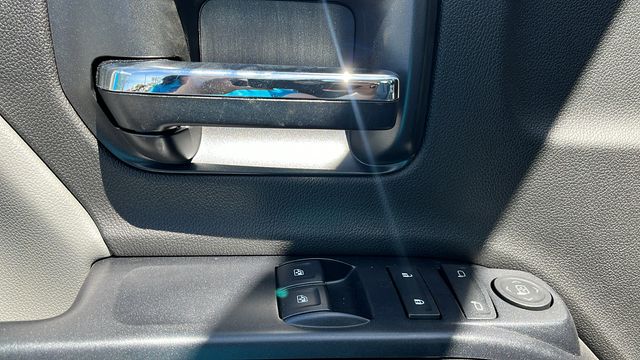 Vehicle image 38 of 51