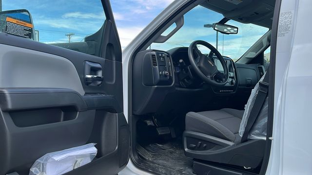 Vehicle image 19 of 32