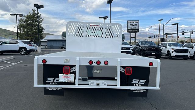 Vehicle image 14 of 32