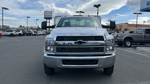 Vehicle image 2 of 32