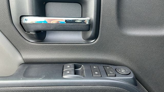 Vehicle image 20 of 32
