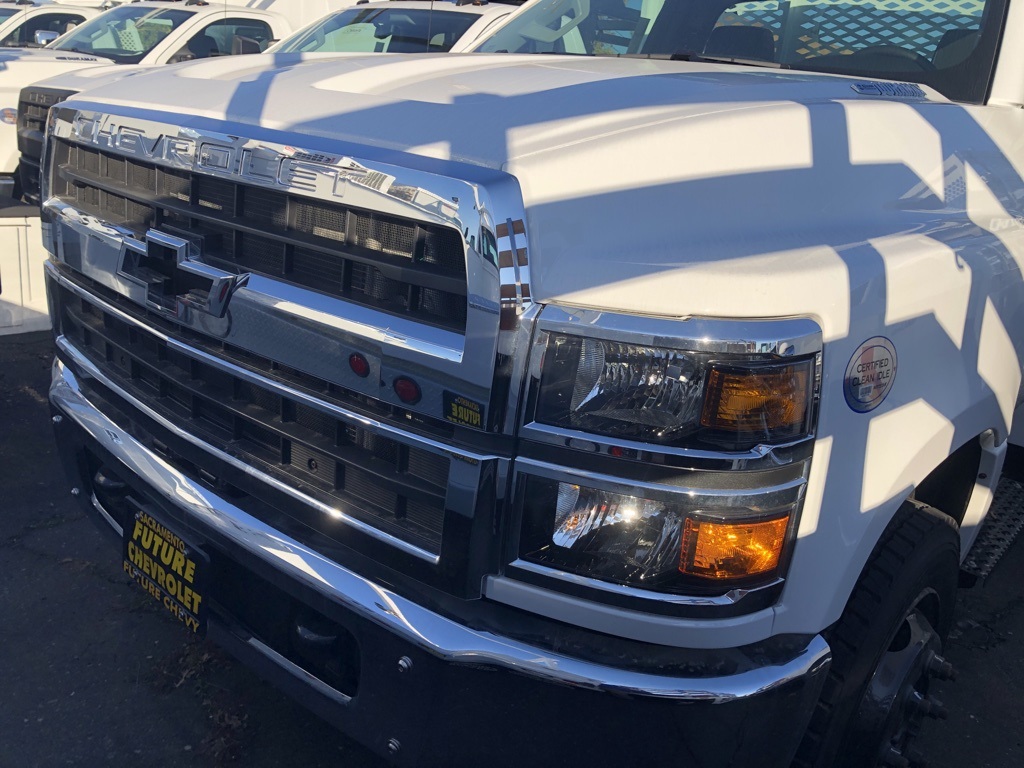Vehicle image 5 of 19