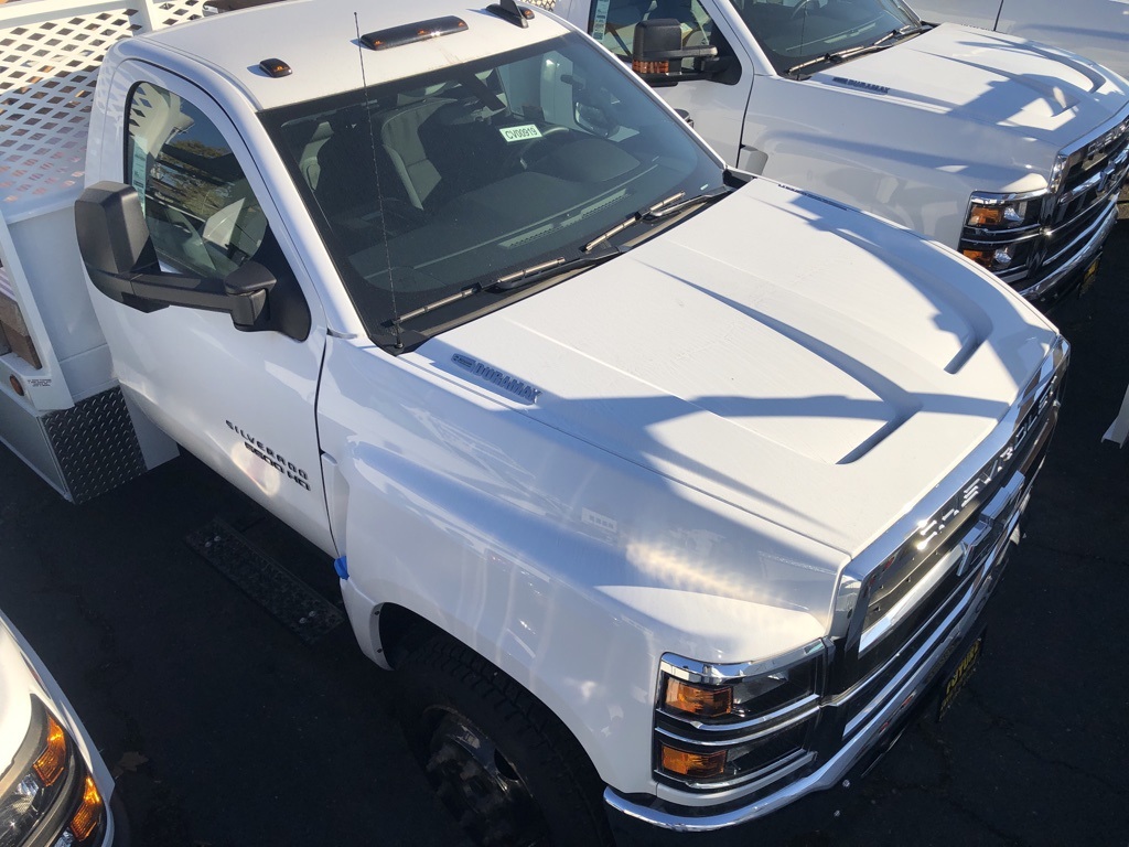 Vehicle image 2 of 19
