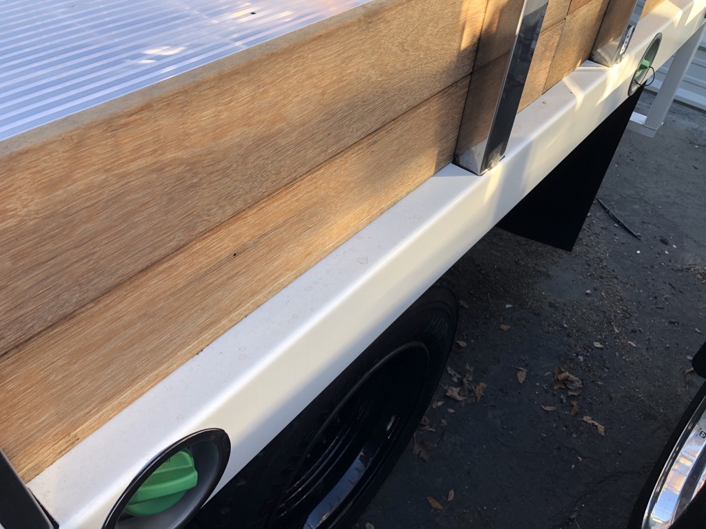 Vehicle image 7 of 19