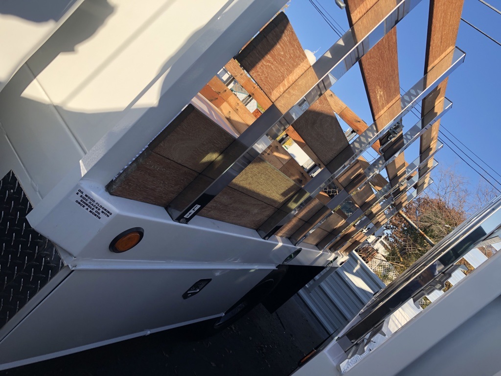Vehicle image 8 of 19