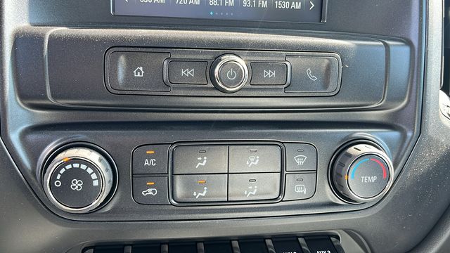 Vehicle image 27 of 32