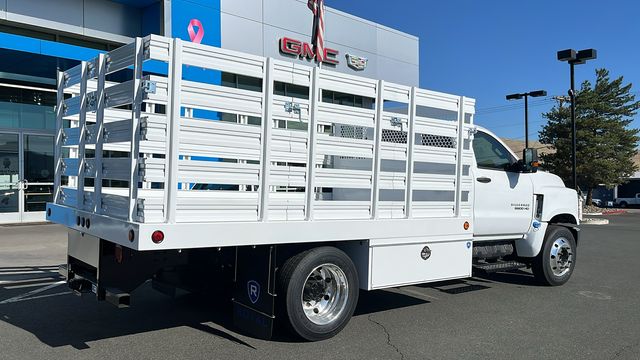 Vehicle image 5 of 32