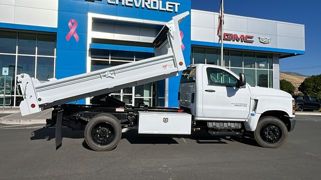 Vehicle image 4 of 34