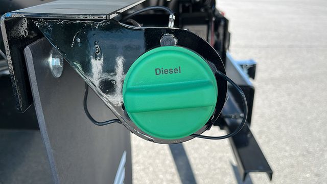 Vehicle image 17 of 34