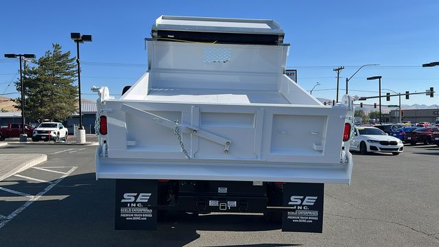 Vehicle image 18 of 34