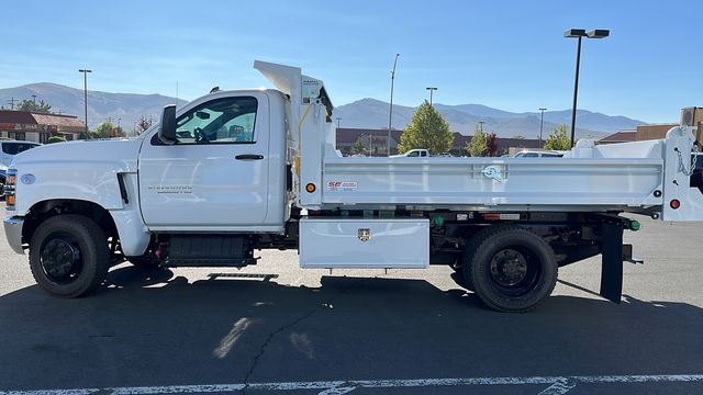 Vehicle image 8 of 34