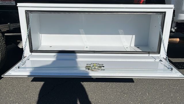 Vehicle image 21 of 34
