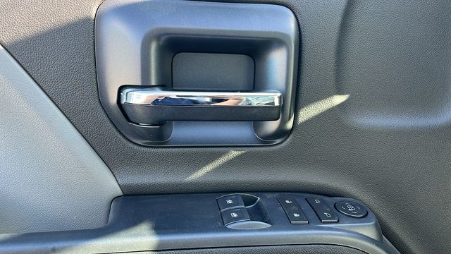 Vehicle image 26 of 34
