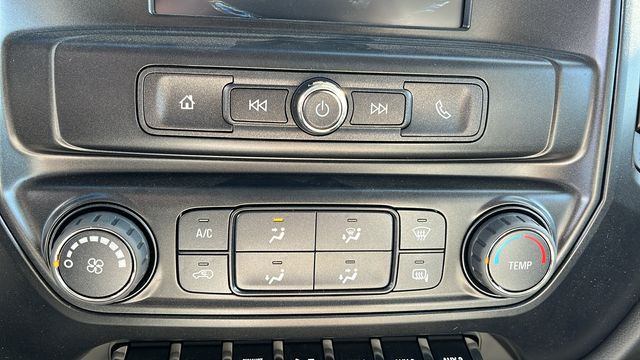 Vehicle image 33 of 34