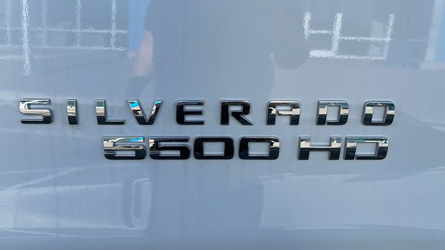 Vehicle image 11 of 34