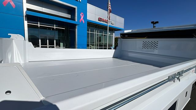 Vehicle image 22 of 34