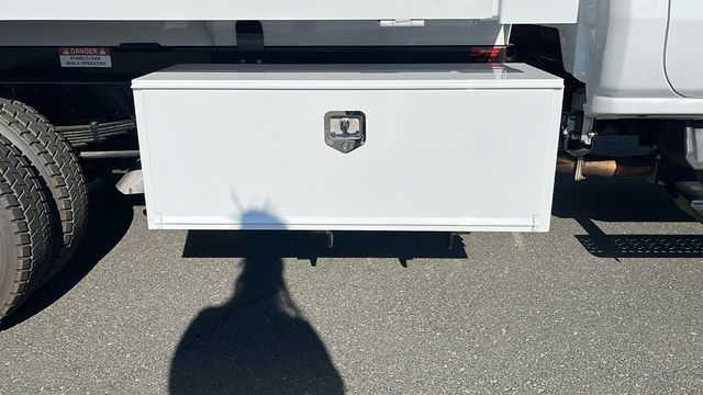 Vehicle image 20 of 34
