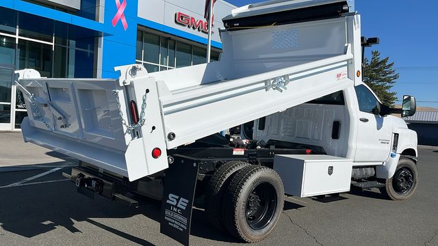 Vehicle image 9 of 34