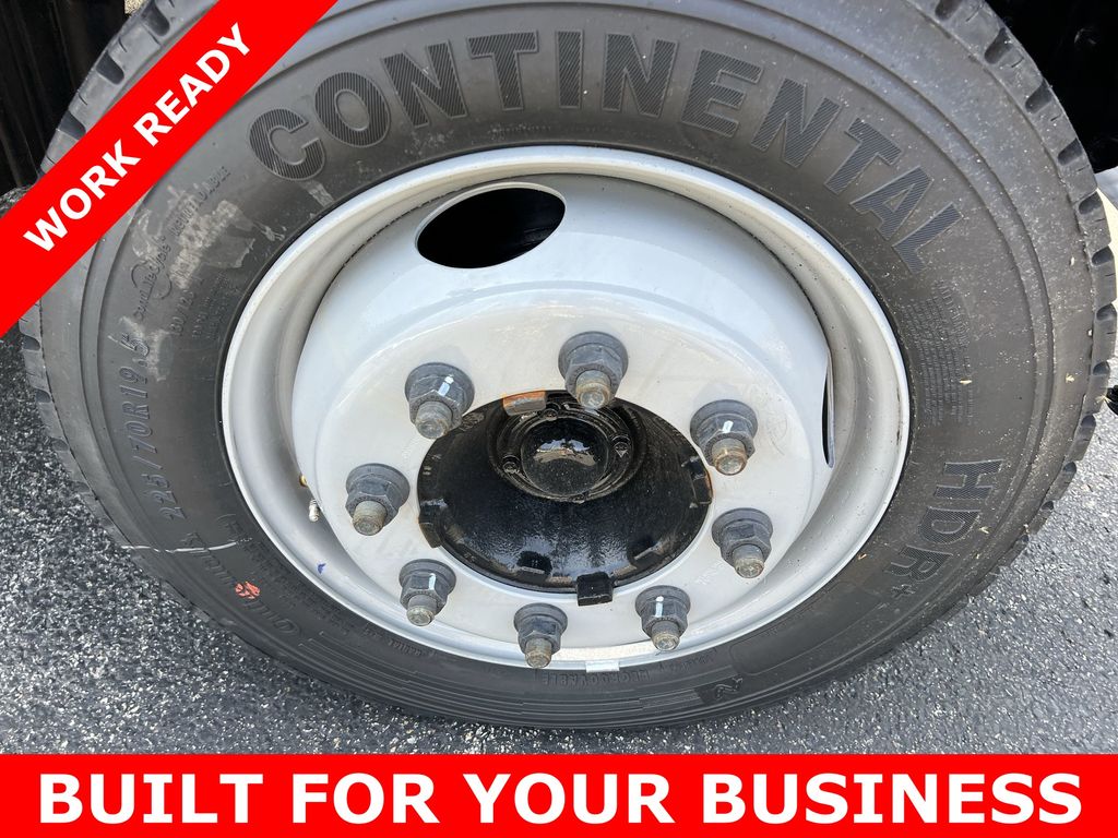 2023 Chevrolet Silverado MD Work Truck Image 5 of 17