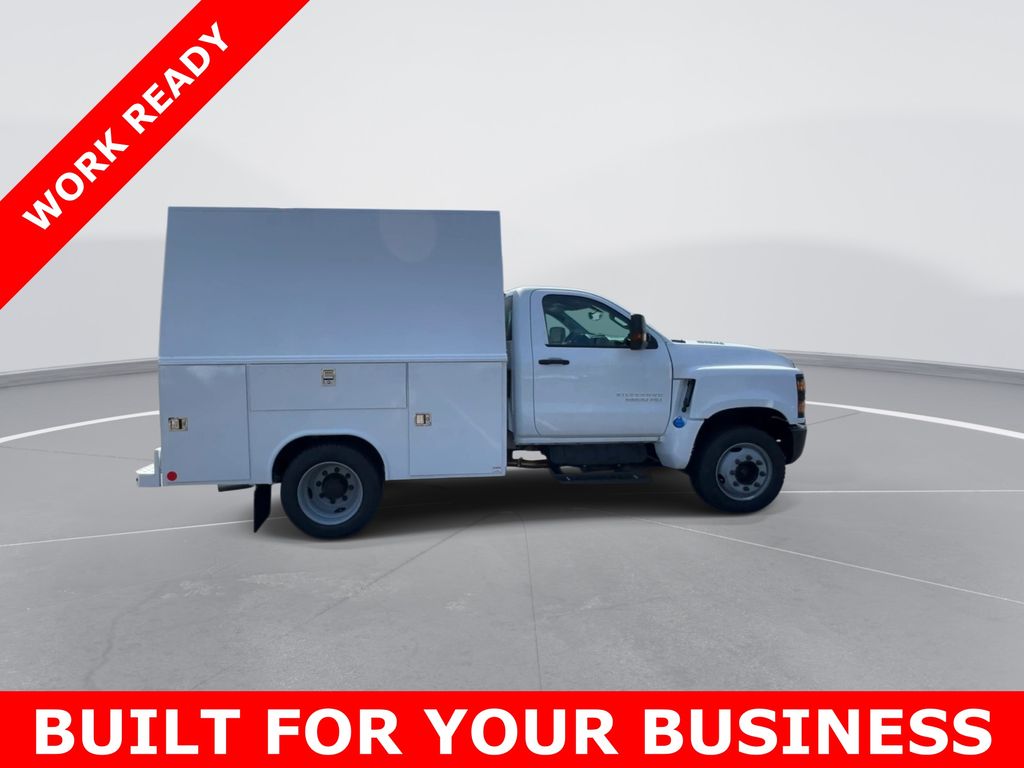 2023 Chevrolet Silverado MD Work Truck Image 3 of 17