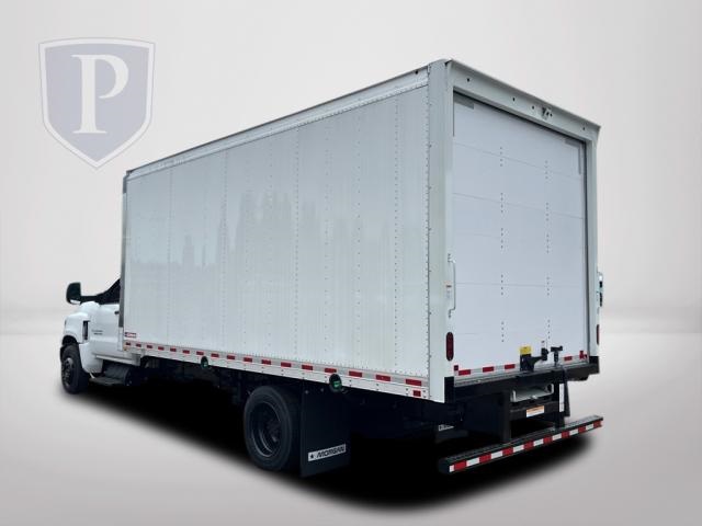 Vehicle image 5 of 14