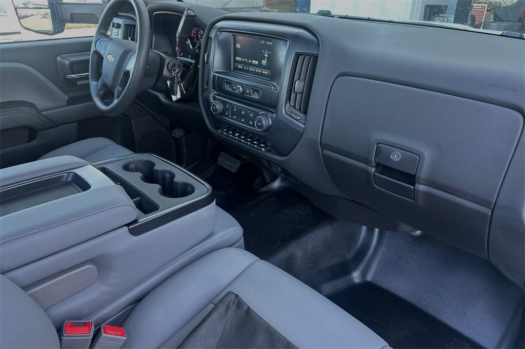 Vehicle image 12 of 22
