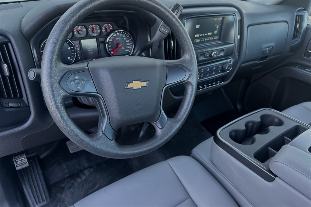 Vehicle image 9 of 22