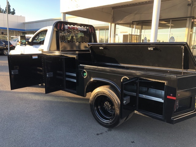 Vehicle image 5 of 34