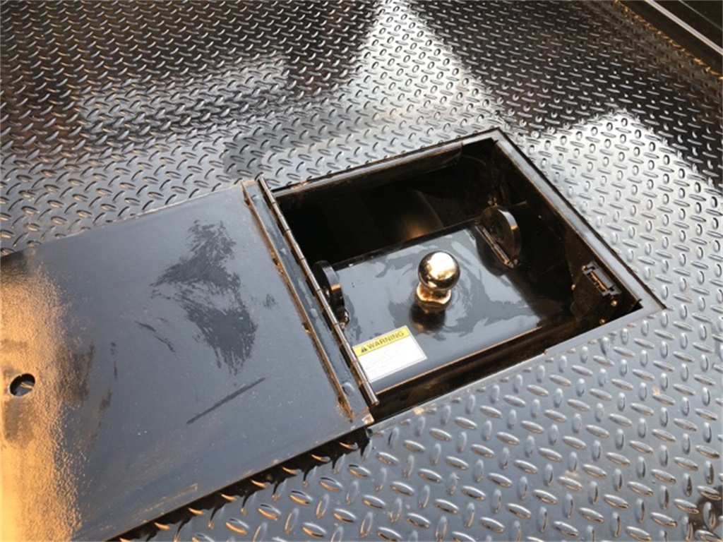 Vehicle image 24 of 34