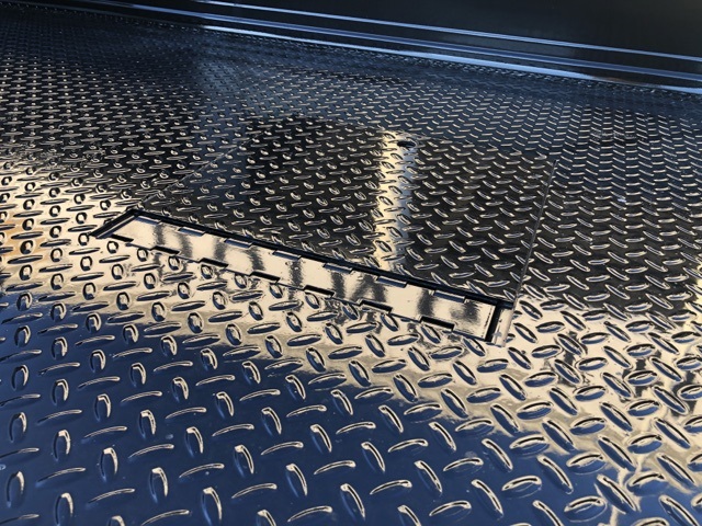 Vehicle image 22 of 34