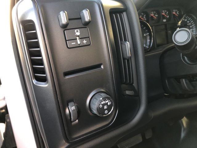 Vehicle image 31 of 34