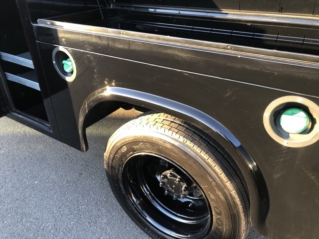 Vehicle image 18 of 34