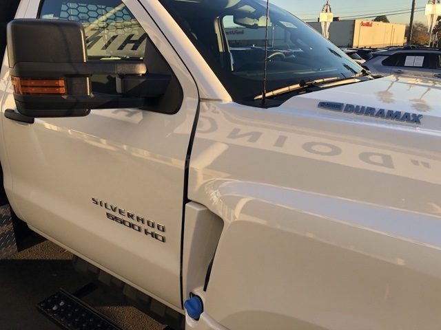 Vehicle image 28 of 34
