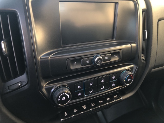 Vehicle image 33 of 34