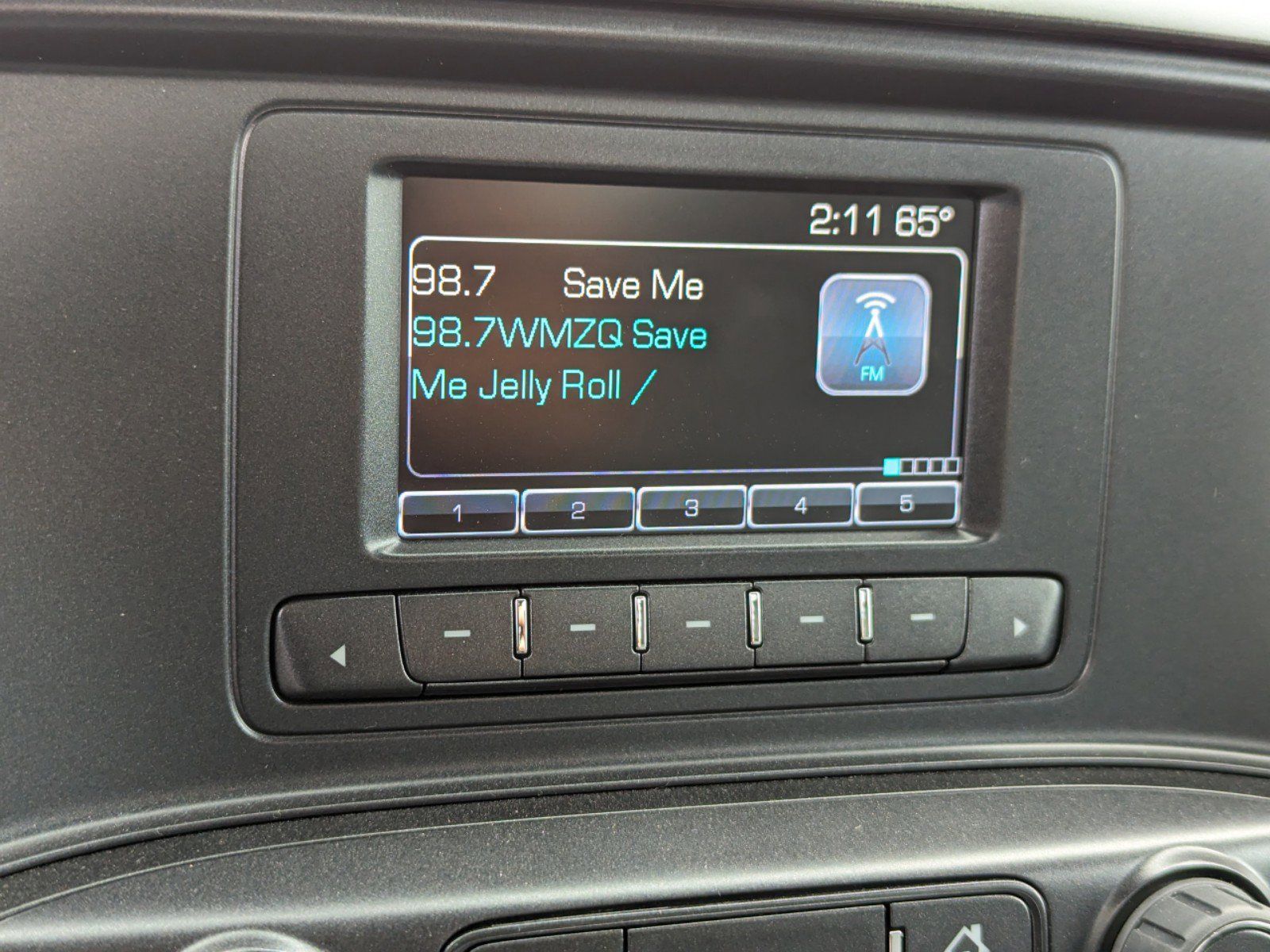 2023 Chevrolet Silverado MD Work Truck Image 13 of 27