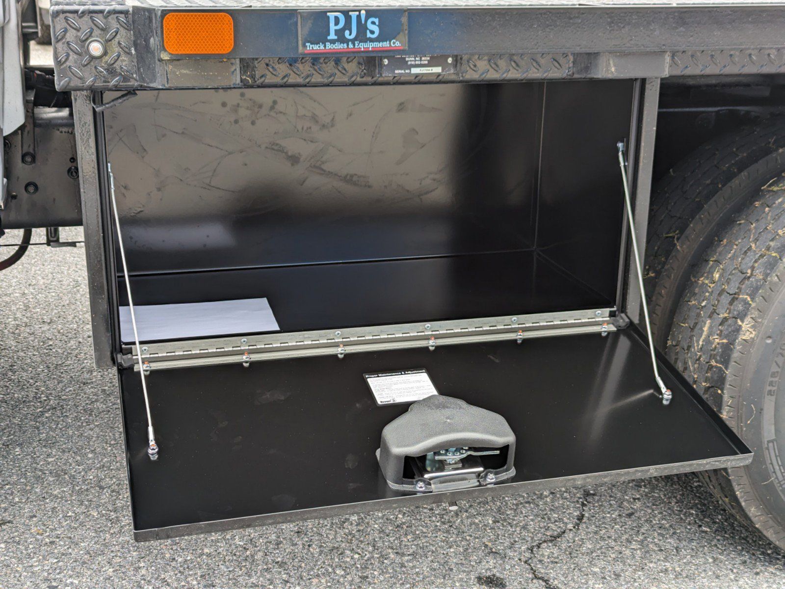 2023 Chevrolet Silverado MD Work Truck Image 24 of 27