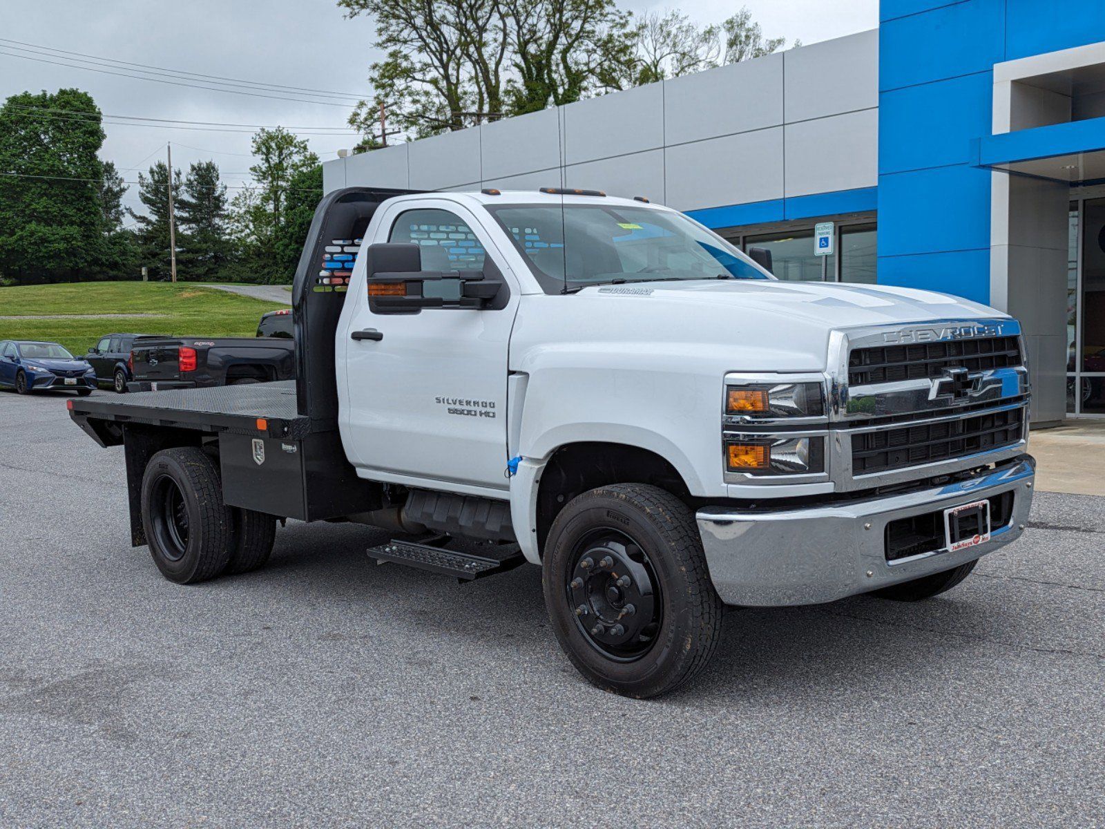 2023 Chevrolet Silverado MD Work Truck Image 2 of 27