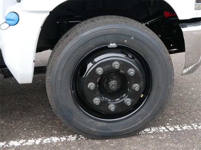 Vehicle image 9 of 20