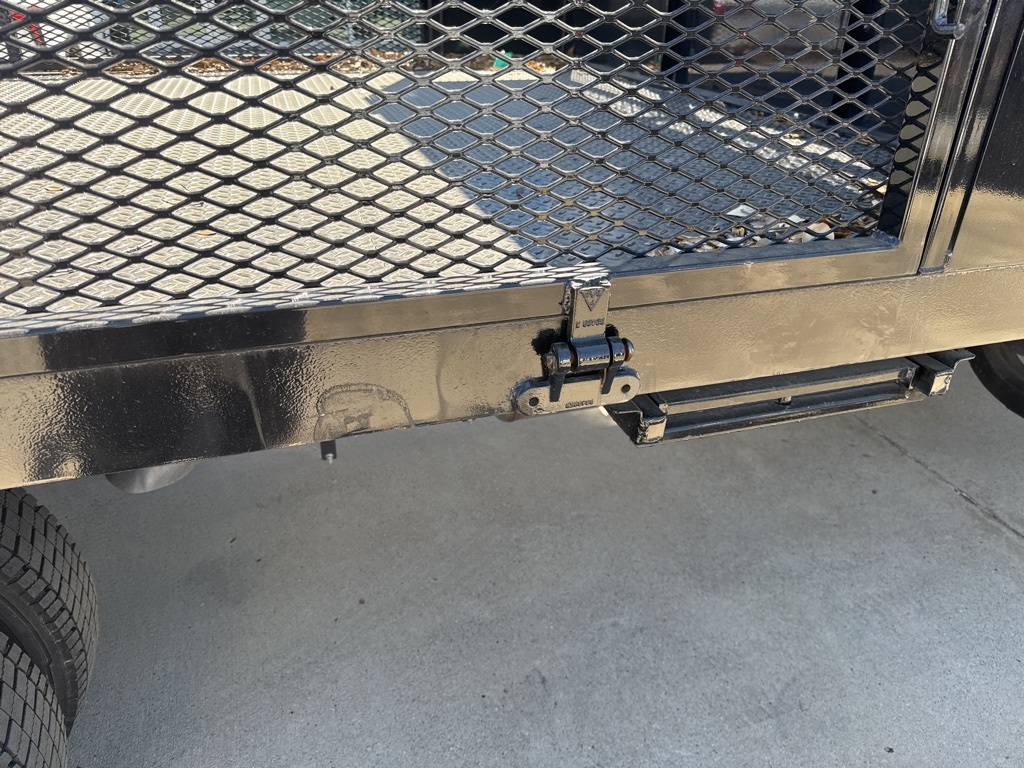 Vehicle image 13 of 24
